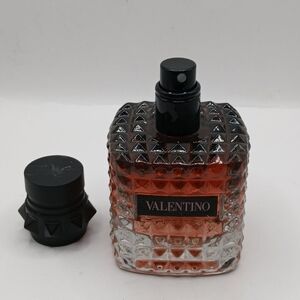 Donna Born in Roma intense